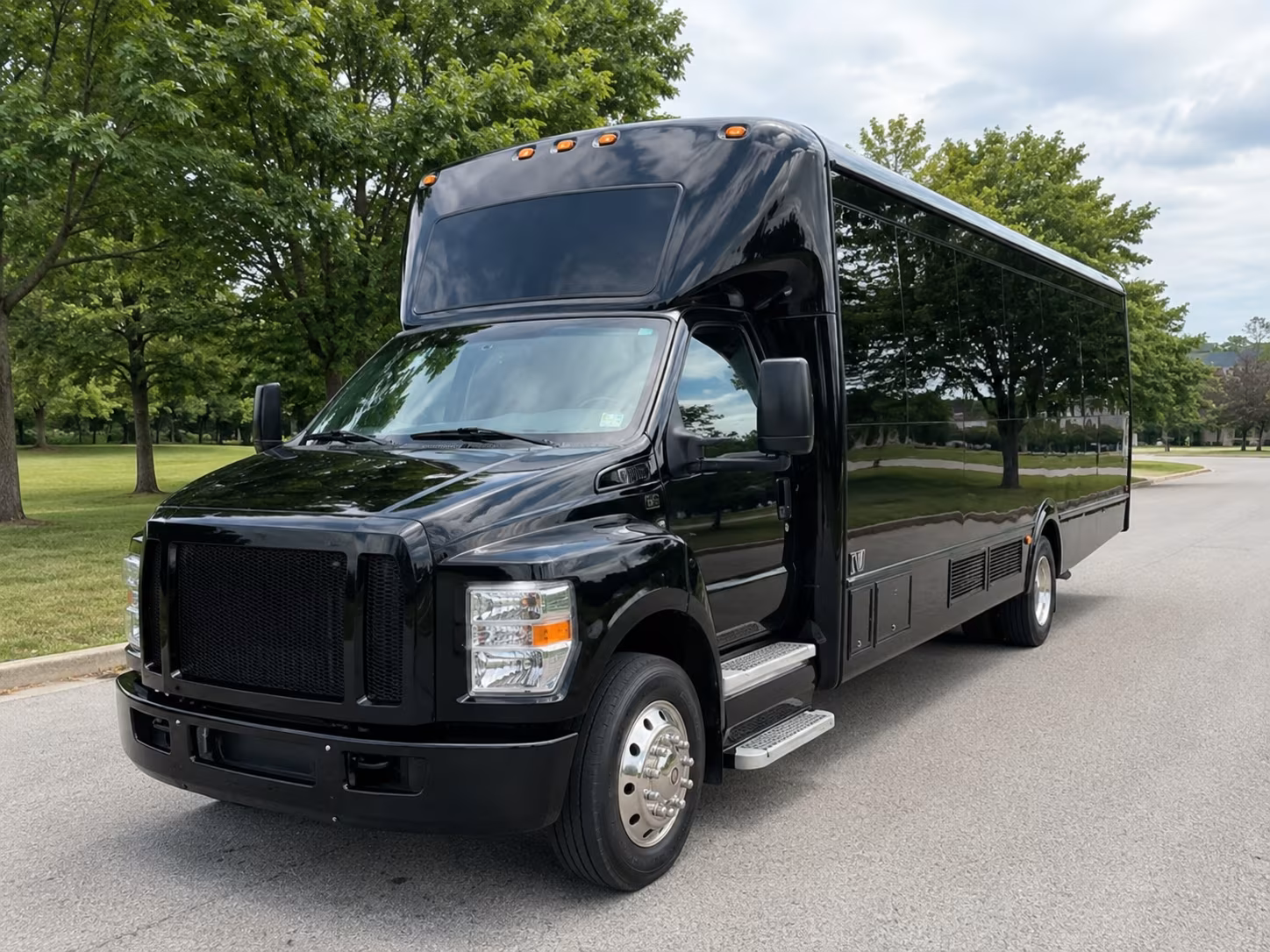 the bus type and amenities